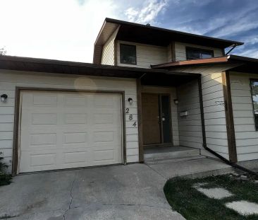 Great Family Home – Great Location | 3-Bedroom Single-Family Home —... - Photo 1
