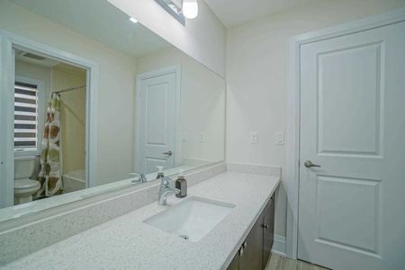 For Lease - 28 Dalecrest Road, Brampton, Ontario - Photo 2