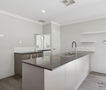Modern Comfort in a Peaceful Ellenbrook Location - Photo 5