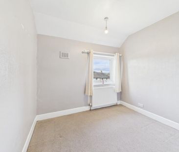 3 bedroom House To Let - Photo 3