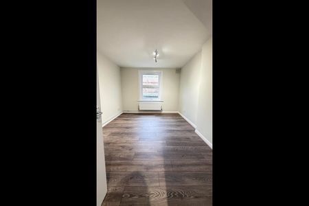 3 Bed Maisonette, Byne Road, SE26 - Photo 2