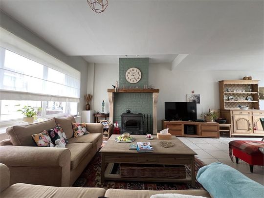 Charmante woning met 3 slaapkamers en garage - Photo 1