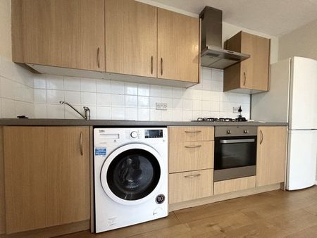 Brunswick Road, Shoreham-by-Sea, BN43 2 bedroom flat to rent - Photo 3