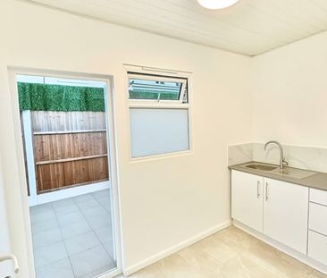 Studio Flat, Park Road, N18 - Photo 3