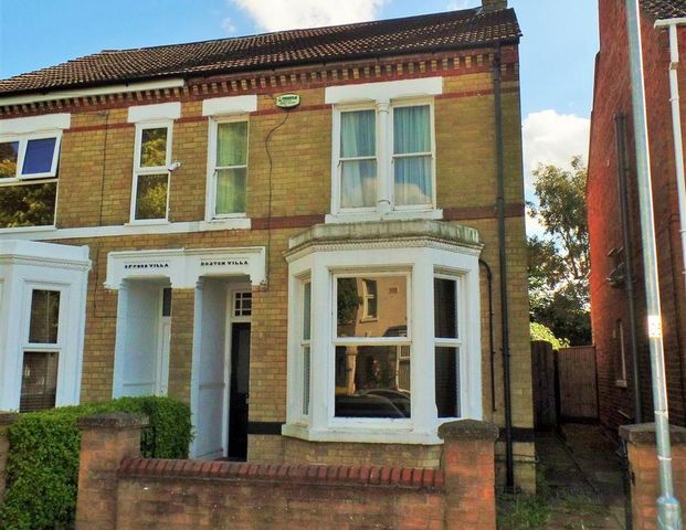 3 bedroom house to rent - Photo 1