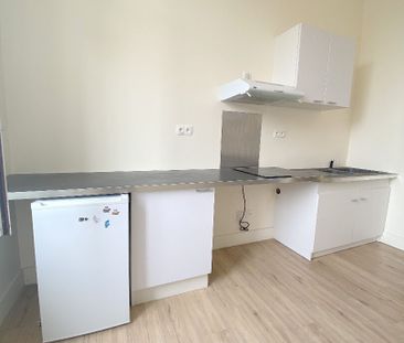 Location Appartement 1 pièce 27m² - Photo 2