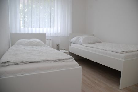 Zuhause auf Zeit – Möblierte 4-Zimmer-Wohnung in ruhiger Lage - Photo 3