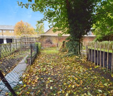 3 bedroom apartment to rent - Photo 4