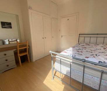 2 Bed Flat, Murdoch Terrace, EH11 - Photo 5