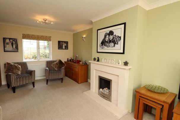 4 bedroom detached house to rent - Photo 1