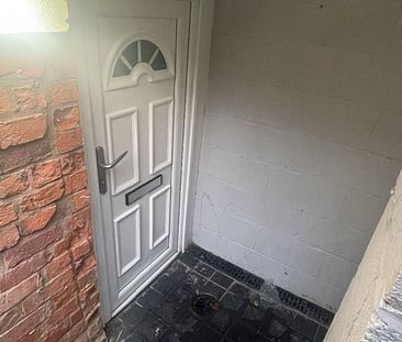 51 Geoffrey Street Apartment 1 - Photo 2