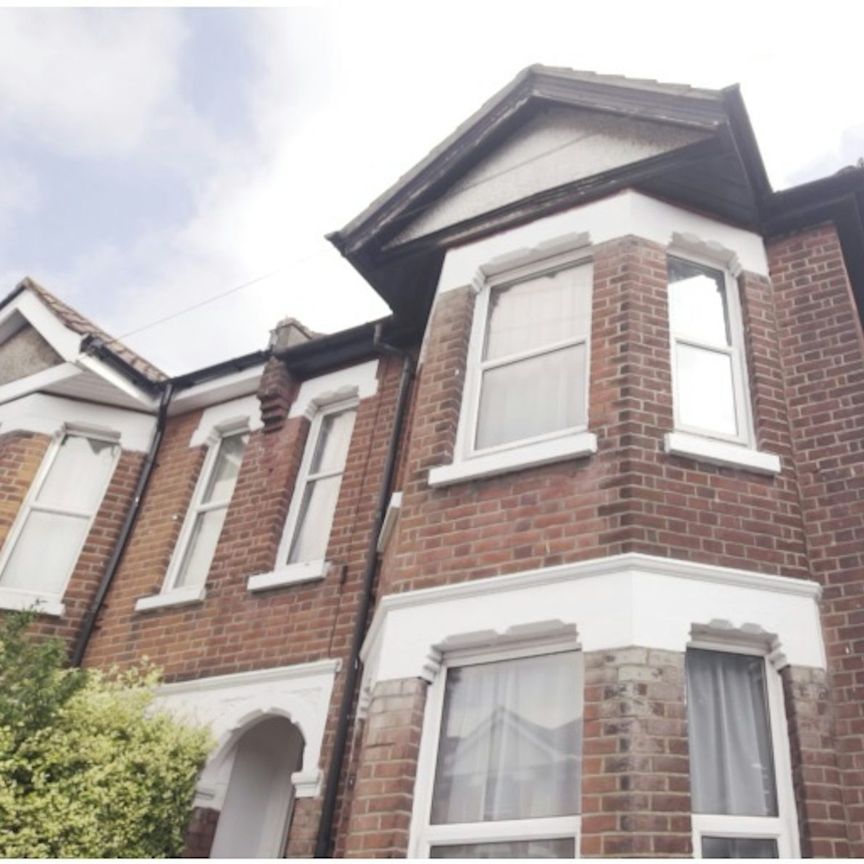 Semi-detached house to rent on - Photo 1