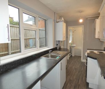 2 bedroom house to rent Livingstone Street, Stoke-on-Trent, ST6 - Photo 3
