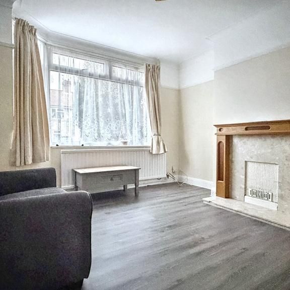 4 bedroom house to rent - Photo 1