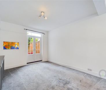 4 bedroom terraced house to rent - Photo 3