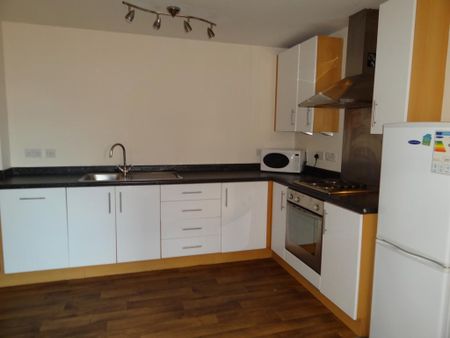 2 bedroom apartment to rent - Photo 3