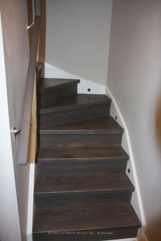 Detached Home For Lease | N9244720 - Photo 5