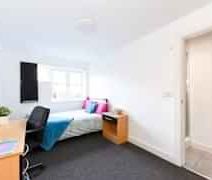 Four Bed - Non Ensuite - Photo 3