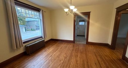 35 William St Orillia | $1950 per month | Plus Hydro - Photo 3