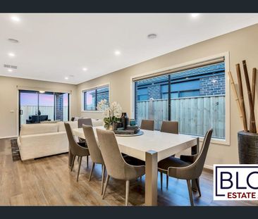 A stunner of a home in Mt Atkinson! (New Truganina) - Photo 6