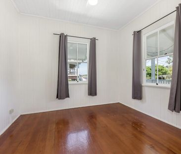 42 Thompson Street, Silkstone QLD 4304 - House For Rent | Domain - Photo 4