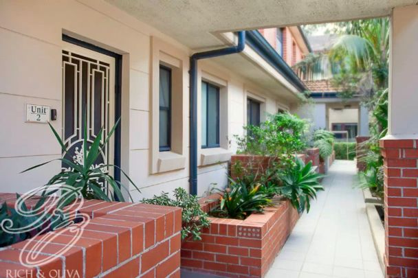 2/5 Church Street, Ashfield - Photo 1