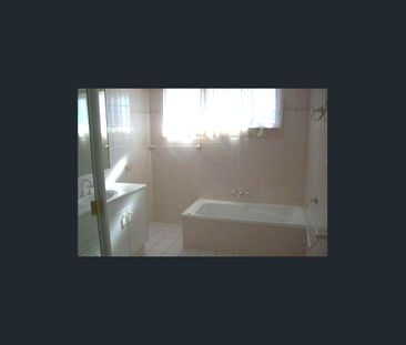 FAMILY HOME IN PRIME LOCATION - Photo 6