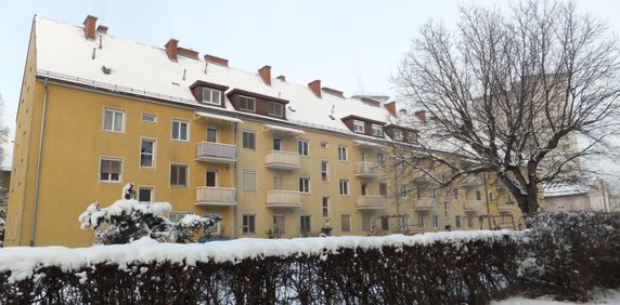 Zentrale 2-Zimmer-Wohnung - Photo 2