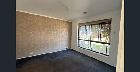 Charming 3-Bedroom Home with Modern Comforts - Photo 4