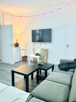 4 bedroom townhouse to rent - Photo 1