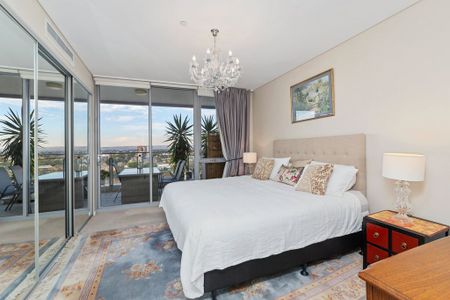 Premium Two-Bedroom Riverfront Residence - Photo 5