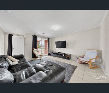 10 Suaad Court, Cranbourne West, Vic 3977 - Photo 5