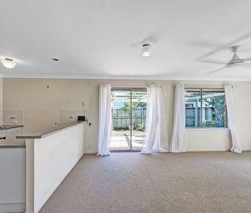 Light-Filled Home With Great Backyard In Quiet Cul-De-Sac - Photo 2