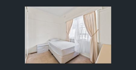 Spacious Family Home in a Prime Box Hill North Location - Photo 2