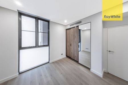 The Premier Choice Three-bedroom residence at Platinum on Peach Tree - Photo 4