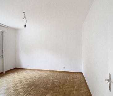 Superbe 2½ pièces rénové en plein coeur de la ville ! - Photo 2