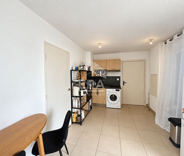 T2 meublé de 41,7 m² avec terrasse de 24 m² et box Marseille 12e - Photo 6