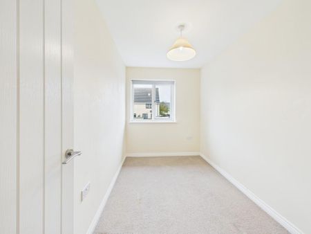 3 bedroom end of terrace house to rent - Photo 3