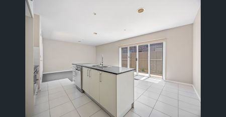 MODERN THREE BEDROOM HOME IN ALFREDTON - Photo 2