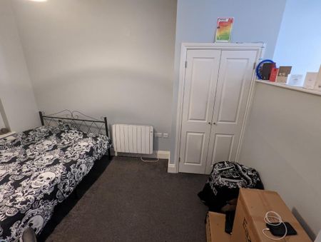 1 bedroom flat to rent - Photo 2