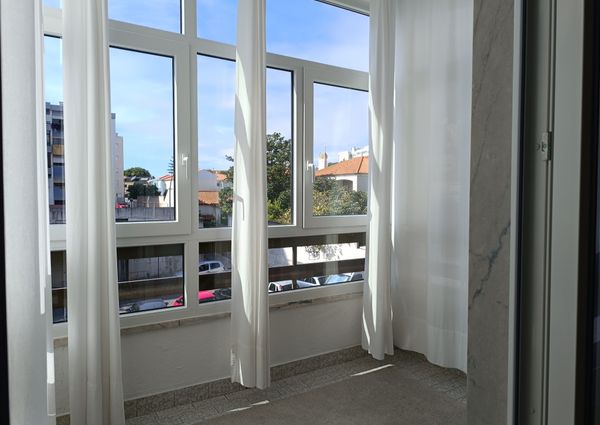 Apartamento T2 Remodelado e Mobilado no Moinho das Antas