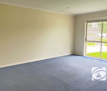 PERFECTLY LOCATED FAMILY HOME - Photo 1