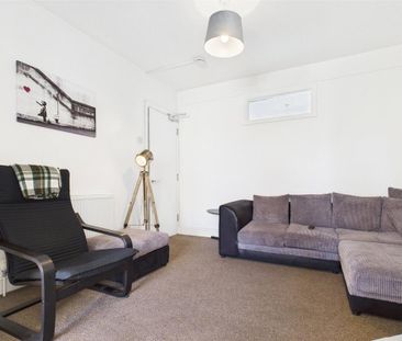 4 bedroom terraced house to rent - Photo 1