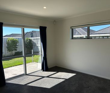 Three Bedroom Home - Photo 4