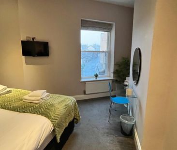 18 Kings Road - Photo 2