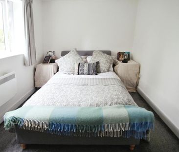 2 bedroom semi-detached house to rent - Photo 2