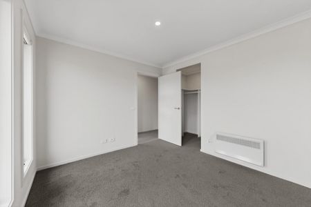 7 Noir Street, Clyde VIC 3978 - House For Rent | Domain - Photo 3