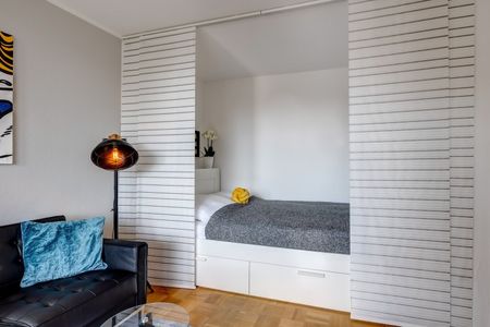 Milbertshofen: Renovated apartment with desinger furniture - Photo 3