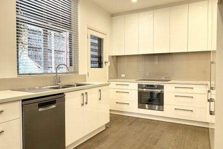 Elegant ground floor apartment - Photo 4