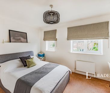 2 bedroom house to rent Norfolk Close, Horley, Surrey, RH6 - Photo 3